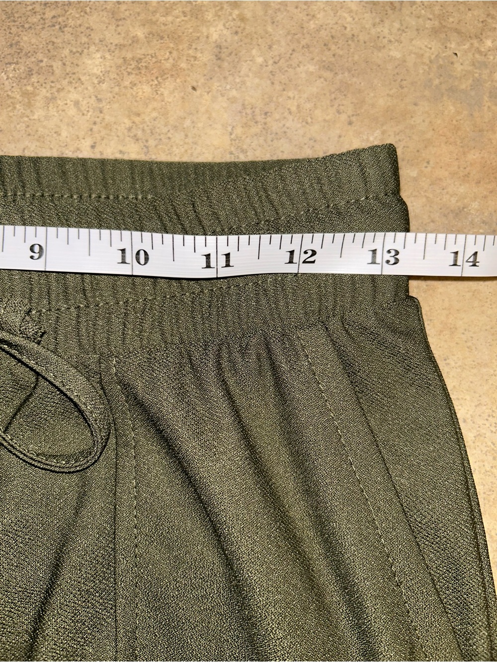 Amisu Pants - olive green pull on cargo jogger style, fitted - Picture 9 of 10